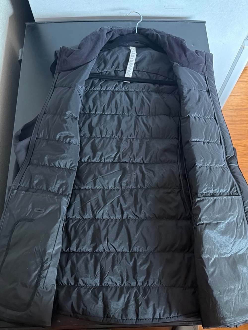 lululemon athletica Black Quilted Lightweight Vest - Picture 4 of 7